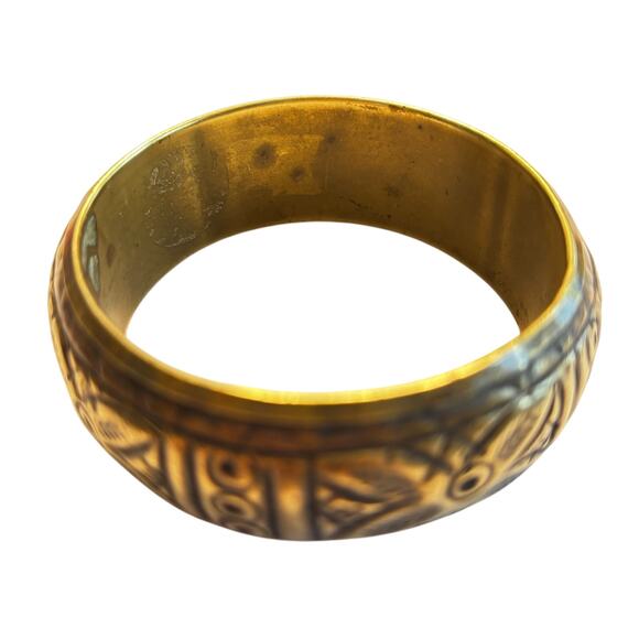 Brass bangle bracelet vintage 1970's domed embossed retro Boho hippie chic - Picture 2 of 7